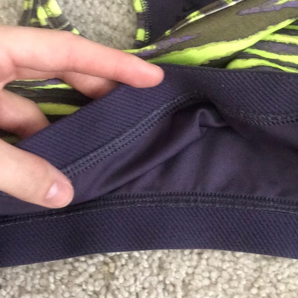 cute nike sports bra! - Picture 4 of 4